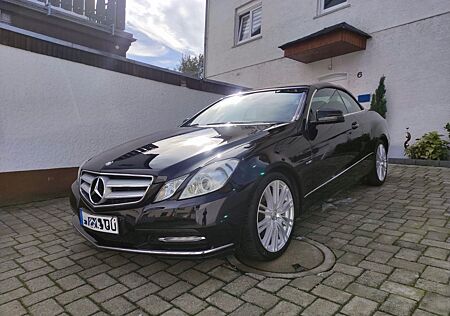 Mercedes-Benz E 220 Cabriolet CDI BlueEFF. AVANTGARD...