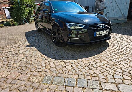 Audi A3 40 TFSI e S tronic Sportback Navi, PDC, SthZ,