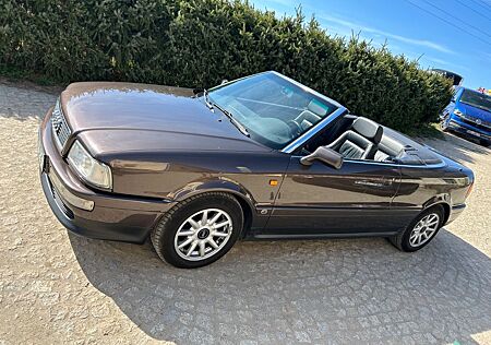 Audi Cabriolet 2.0 -