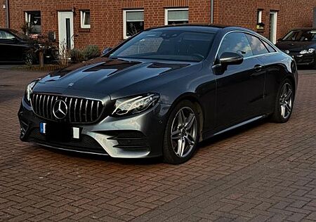 Mercedes-Benz E 220 AMG Coupe Head UP, Widescreen