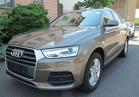 Audi Q3 sport quattro S-Tronic Xenon PDC Navi AHK