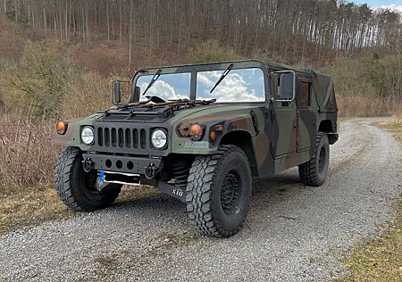 Hummer H1 HMMWV 6.2 V8 4-Sitzer gepanzerte X-Doors
