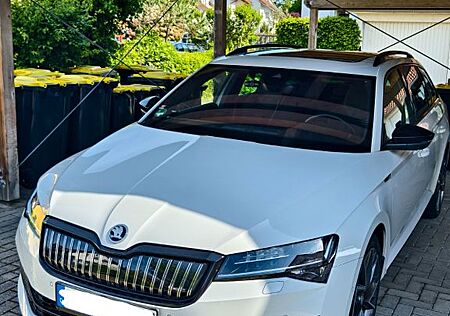 Skoda Superb 1.4 TSI iV DSG SPORTLINE COMBI SPORTLINE