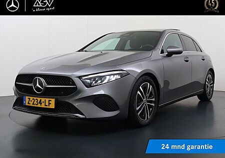 Mercedes-Benz A 180 Luxury Line Star Edition | Panorama - Schi