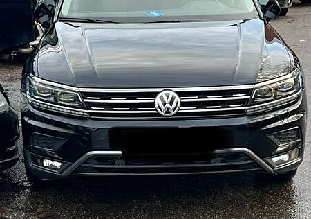 VW Tiguan Volkswagen 2.0 TDI SCR 176kW DSG 4MOTION OFHighlin..