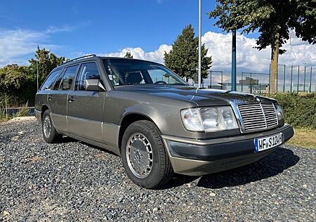Mercedes-Benz E 300 S124 TE-24 Zustand 2