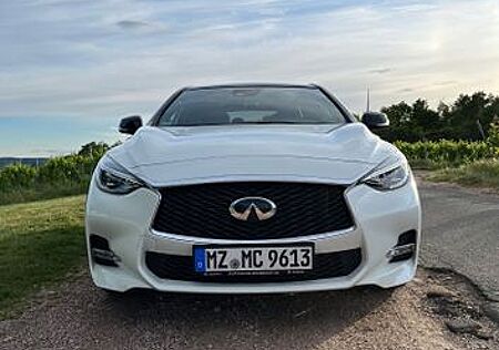 Infiniti Q30 2.2d DCT AWD City Black Edition City Bla...