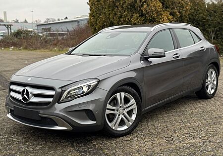 Mercedes-Benz GLA 200 * 7G AUTOMATIK * KAMERA * TW * SPUR *