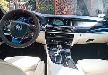 BMW 530d Touring A Luxury,Head Up, Panorama,Led