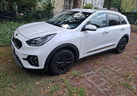 Kia Niro Plug-in Hybrid Spirit. TüV bis 09.27