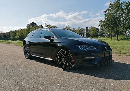 Seat Leon ST CUPRA 300 DSG/Schale/Performance