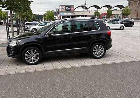 VW Tiguan Volkswagen 2.0 TDI Sport & Style Top Zustand!