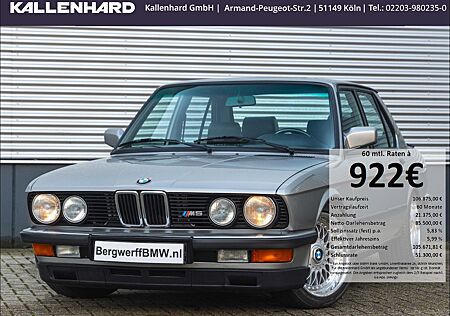 BMW M5 -E28-Voll-Restauration