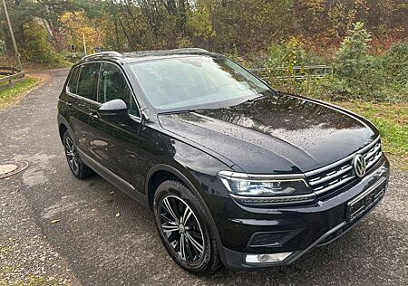 VW Tiguan Volkswagen Highline 4Motion DSG 190 ps. Head-Up,LED