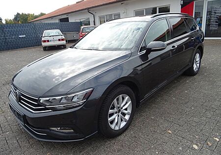 VW Passat Variant Volkswagen 1.5 TSI Business AHK Navi LED ACC