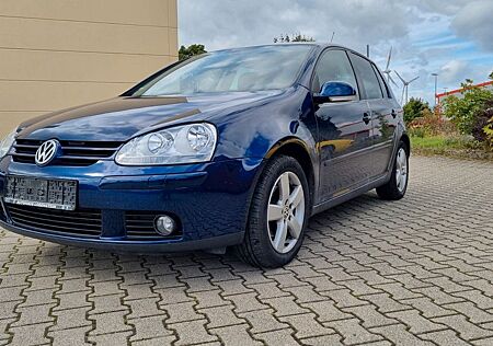 VW Golf Volkswagen V Lim. United