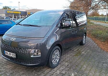 Hyundai Staria gebraucht kaufen Hyundai Staria 2.2 CRDi Trend 9-Sitzer Navi Kamera LED
