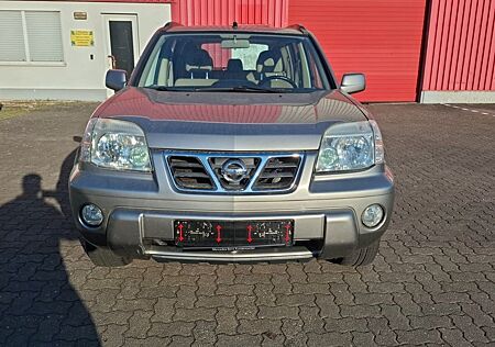 Nissan X-Trail 2,5 Elegance