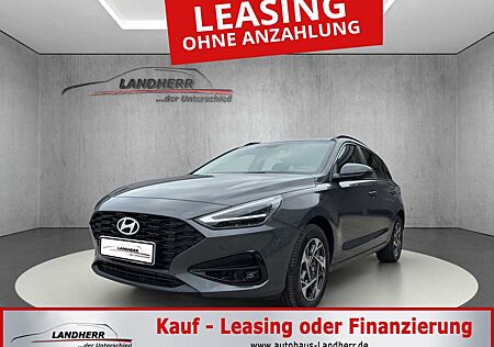 Hyundai i30 gebraucht kaufen Hyundai i30 Kombi 1.5 T-GDI Family // LED/Kamera/SHZ