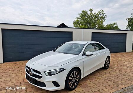Mercedes-Benz A 200 A -Klasse Lim. /LED/NAVI/EU6/Spurhalt