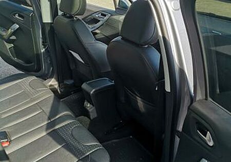 Peugeot 2008 Allure BlueHDi 120 STOP & START Allure