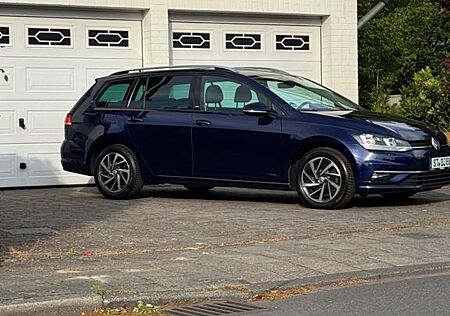 VW Golf Volkswagen 1.6 TDI DSG Sound Variant Sound