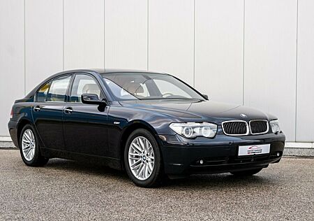 BMW 745i