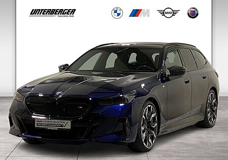 BMW i5 M60 xDrive Touring AHK Carbon B&W ACC DA+ PA+