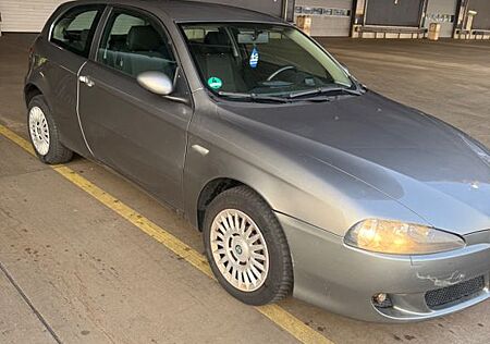 Alfa Romeo 147 1.6 16V TS Distinctive Distinctive