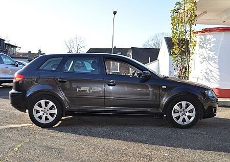 Audi A3 2.0 TDI 125kW DSG Ambiente Sportback Navi, et
