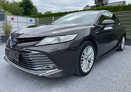 Toyota Camry Hybrid Luxury