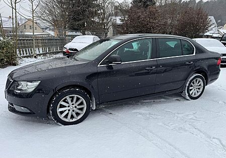 Skoda Superb Ambition NAVI SCHECKHEFT