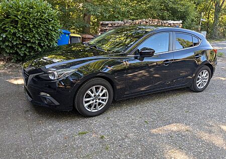 Mazda 3 2.0 SKYACTIV-G 120 Center-Line Center-Line