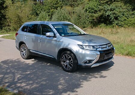 Mitsubishi Outlander 2.2 DI-D Edition 100+ 4WD Automati...