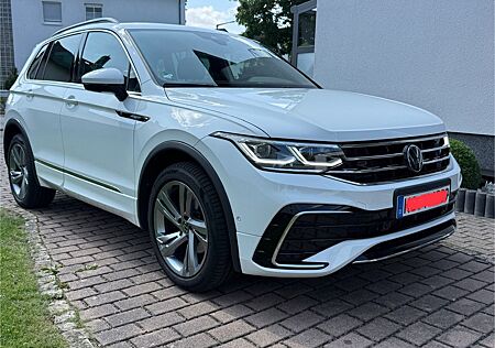 VW Tiguan Volkswagen 2.0 TDI DSG R-Line IQ.Drive