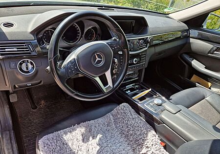 Mercedes-Benz E 200 CGI T BlueEFFICIENCY AVANTGARDE AVANTGARDE
