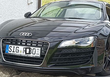 Audi R8 4.2 FSI quattro -