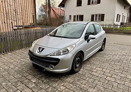 Peugeot 207 Sport 120 VTi Sport / 8-Fach bereift / TÜV26
