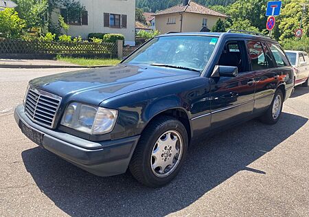 Mercedes-Benz E 220 S124 *Automatik