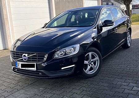 Volvo V60 D3 Kinetic 2.0 Navi Klima PDC Tempomat