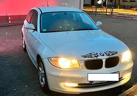 BMW 116i Benzin Kombilimousine