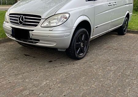 Mercedes-Benz Viano 2.2 CDI 4MATIC AMBIENTE lang Autom.6Sitze