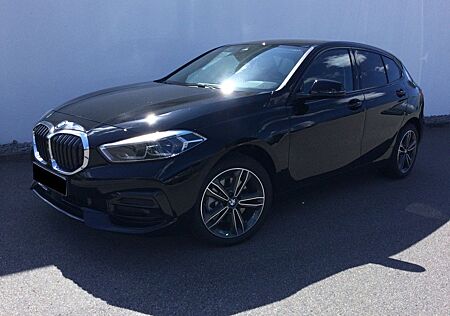 BMW 118i Hatch Sport Line HiFi DAB LED WLAN Shz