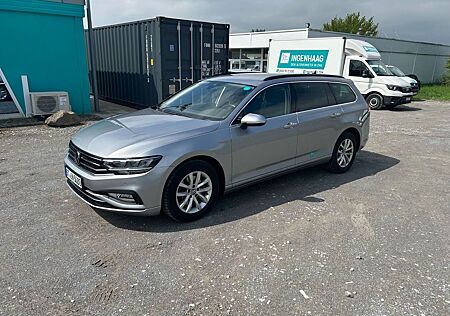 VW Passat Variant Volkswagen Business 1.5 TSI Comfline DSG AHK
