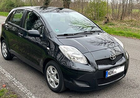 Toyota Yaris 1,33-l-Dual-VVT-i Cool