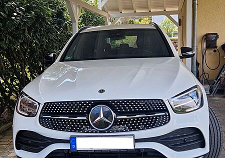 Mercedes-Benz GLC 300 e 4MATIC Aut. - AMG-Line, Night, AHK, el