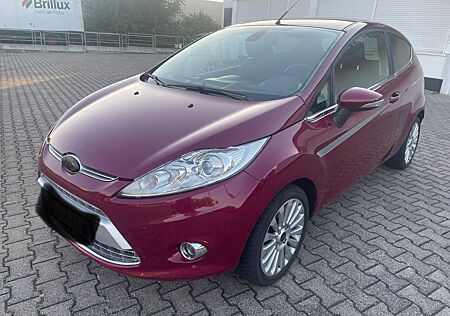 Ford Fiesta Titanium,Servo,Klima,USB/AUX TÜV 06/2027