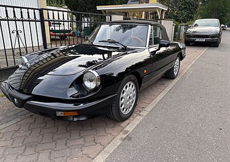 Alfa Romeo Spider 2.0 aus 1 Hand