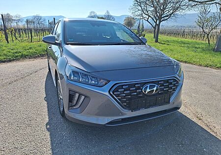 Hyundai Ioniq 1.6l GDi PLUG-IN HYBRID - PRIME