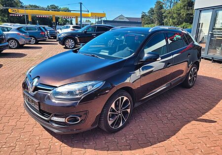 Renault Megane III BOSE Edition*NAVI*PDC*TEILLEDER*RKF*
